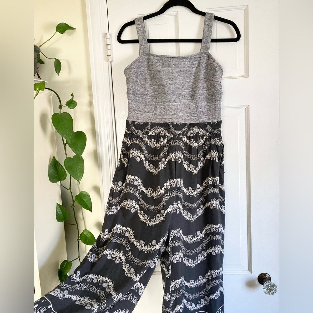 Anthropologie Lilka Boho Floral Gray Jumpsuit, Women’s Size Medium Wide Leg